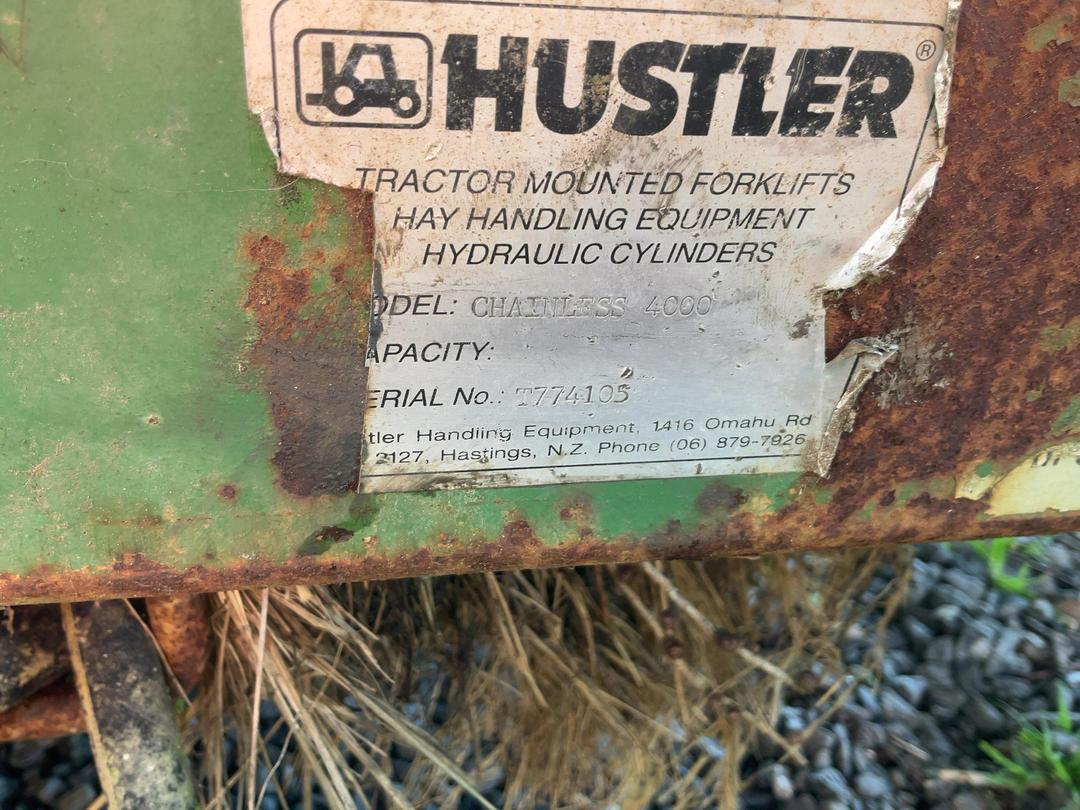 Photo '4' of hustler Round  Bale Feeder chainless 4000 Baler