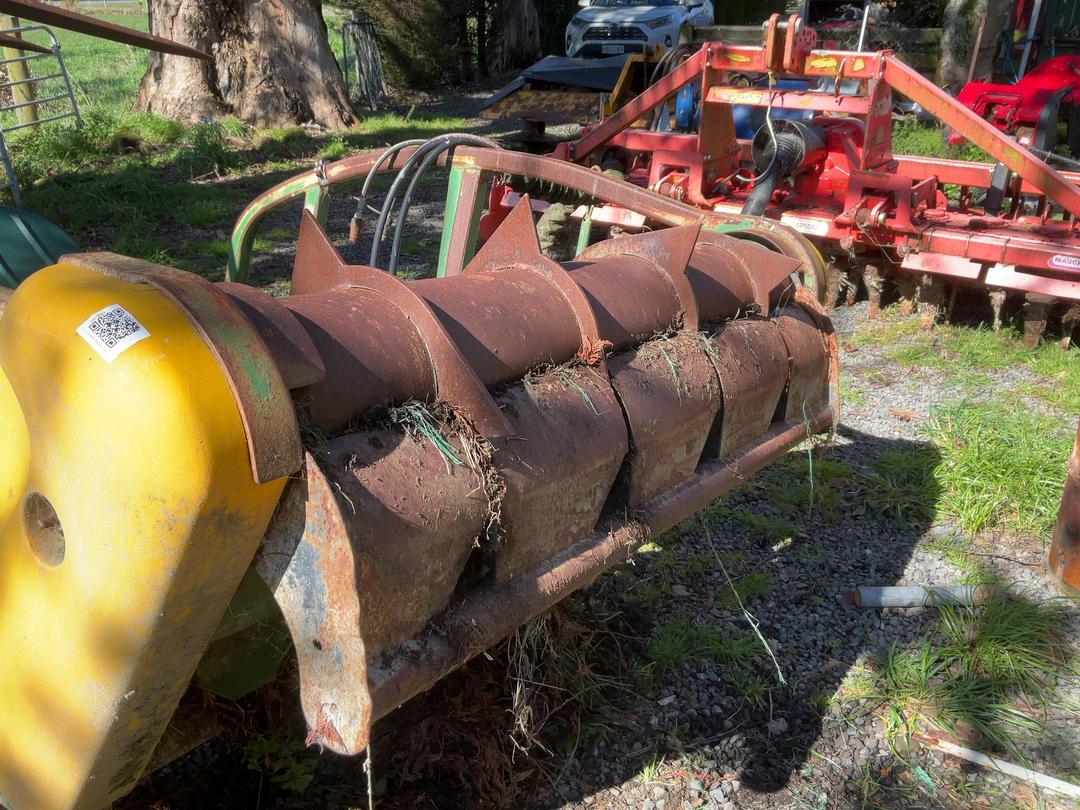 Photo '15' of hustler Round  Bale Feeder chainless 4000 Baler