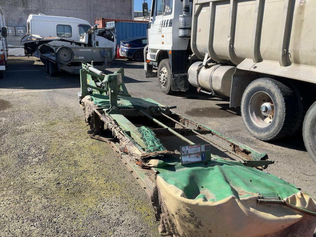 Photo '4' of Krone Easy Cut R 320 Mower