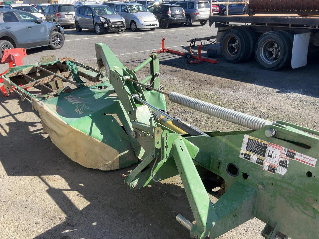 Photo '7' of Krone Easy Cut R 320 Mower