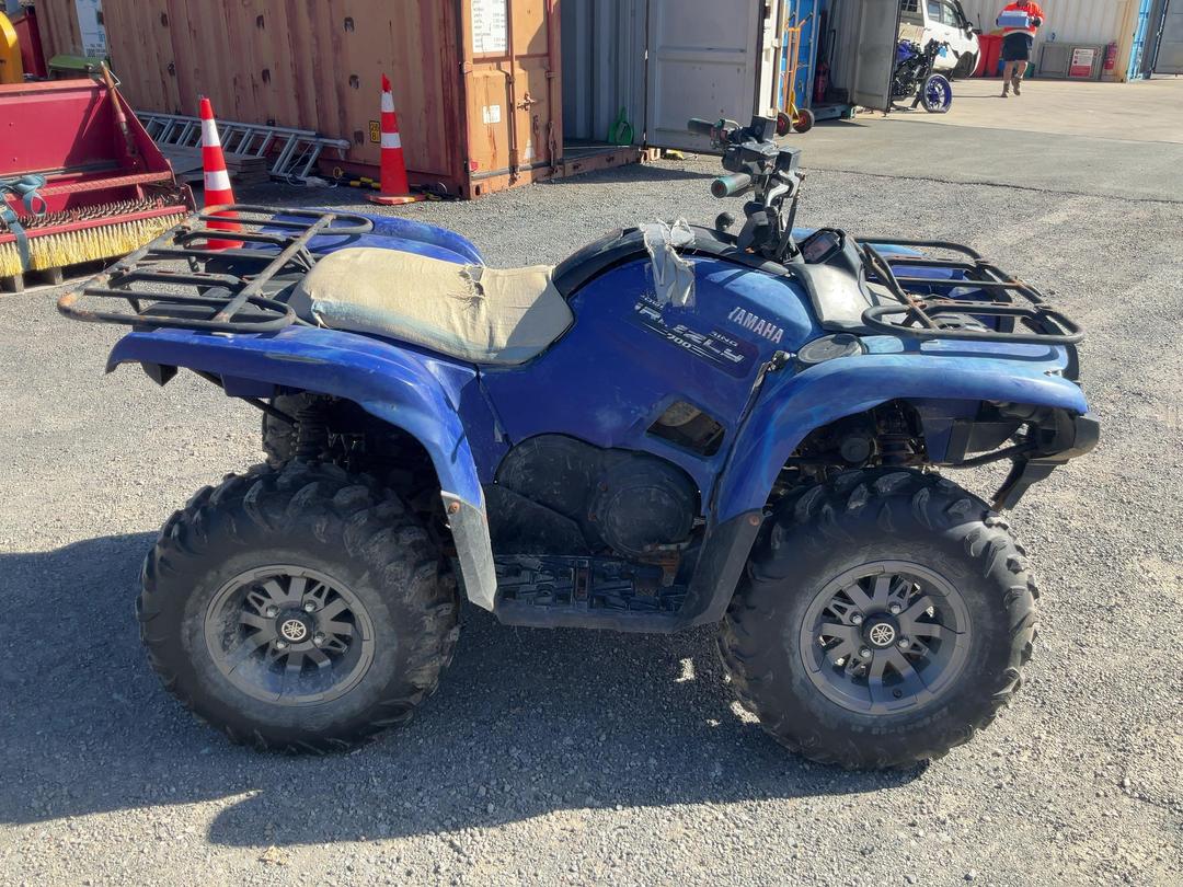 Photo '2' of Yamaha 700 Grizzly 4WD Photo '2' of Yamaha 700 Grizzly 4WD