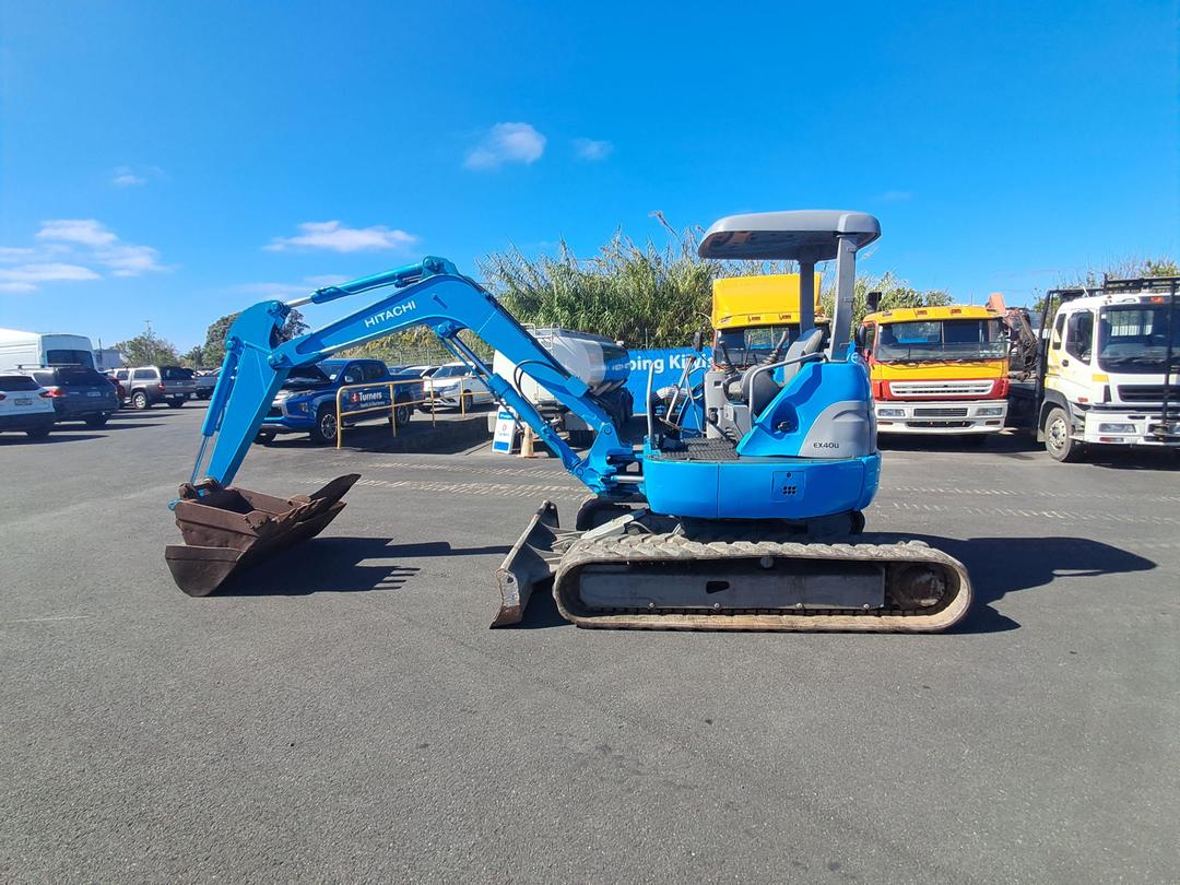Photo '8' of Hitachi EX40U Excavator
