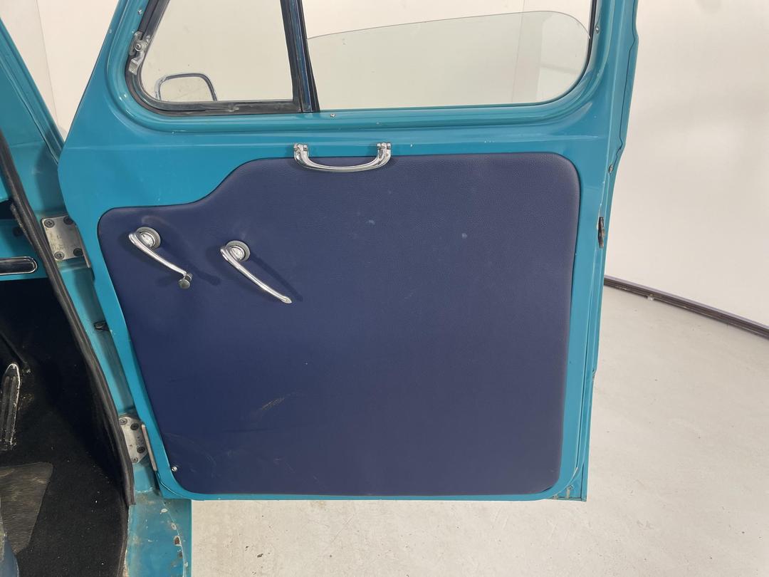 Photo '15' of Austin A40