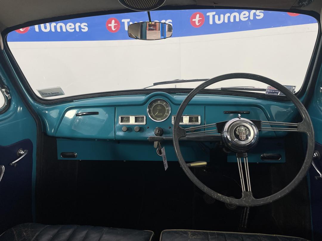 Photo '17' of Austin A40