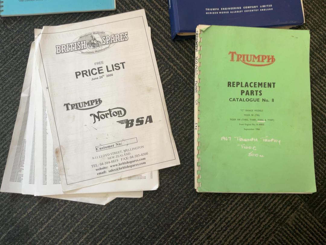 Photo '14' of Triumph Trophy T100C