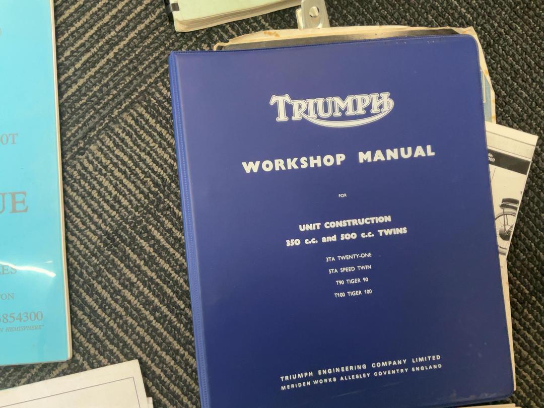 Photo '15' of Triumph Trophy T100C