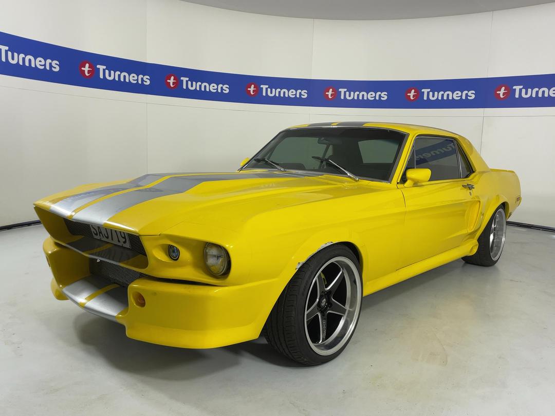 Photo '4' of Ford Mustang