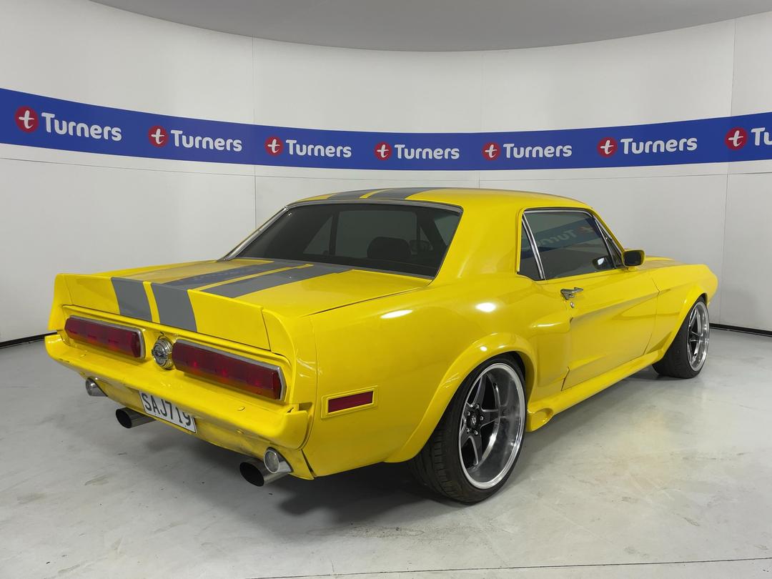 Photo '7' of Ford Mustang