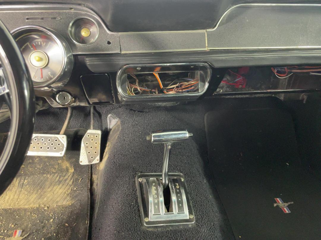 Photo '18' of Ford Mustang