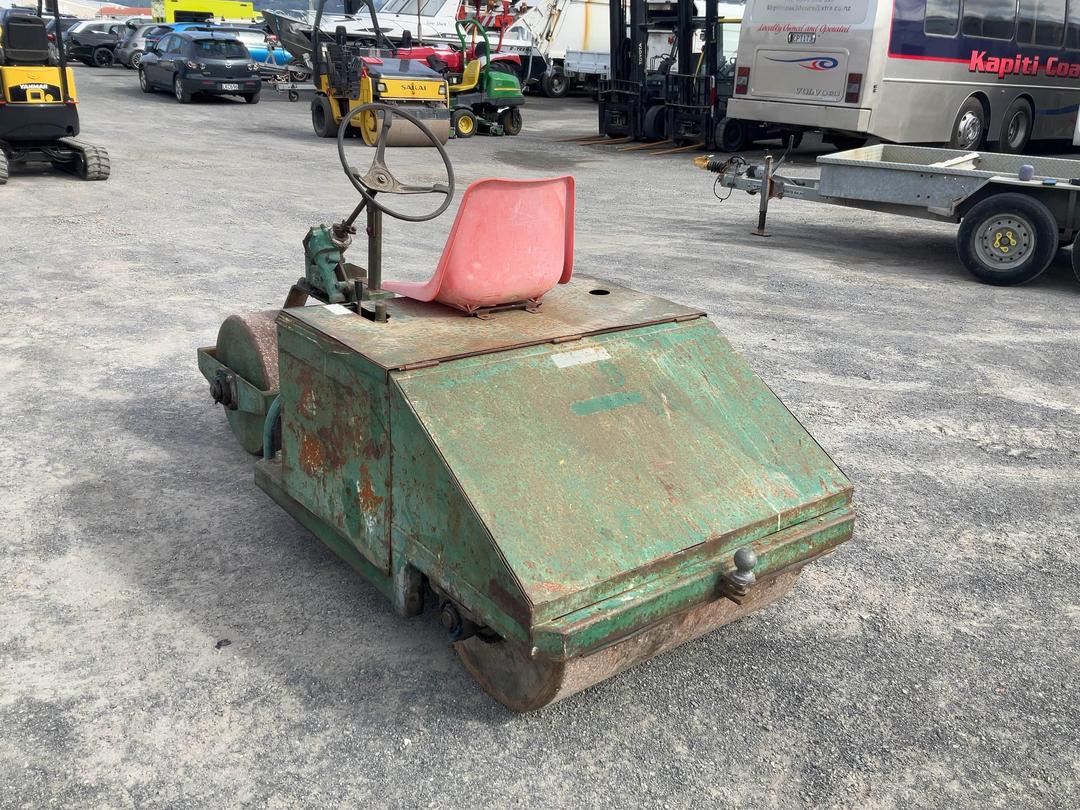 Photo '6' of Vintage Smooth Drum Roller