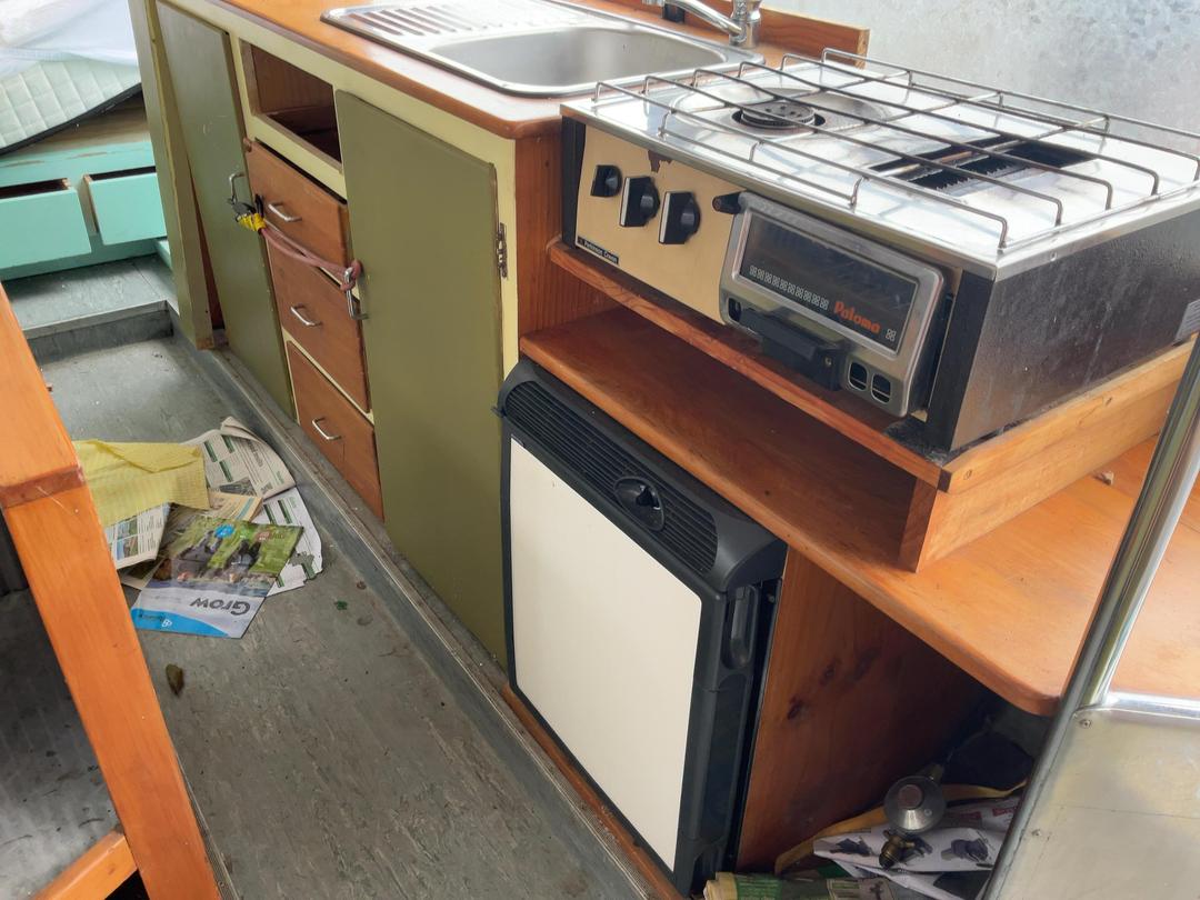 Photo '20' of Ford D300 Motorhome