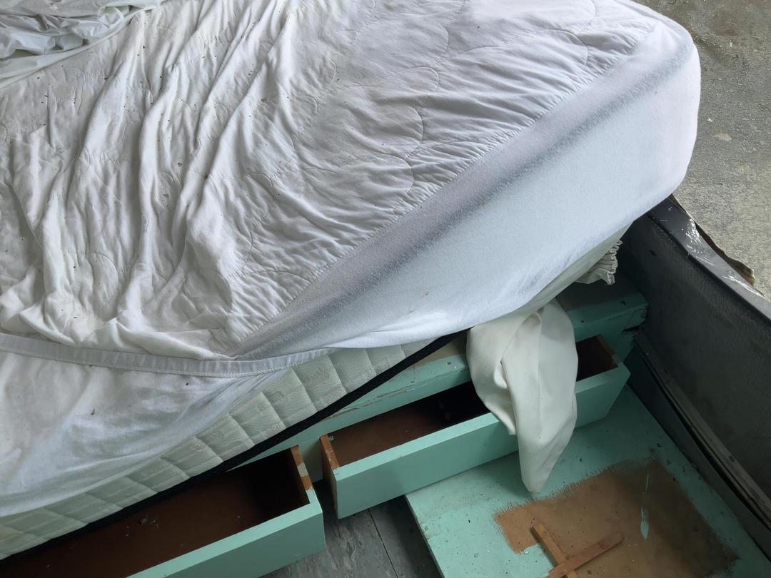 Photo '34' of Ford D300 Motorhome