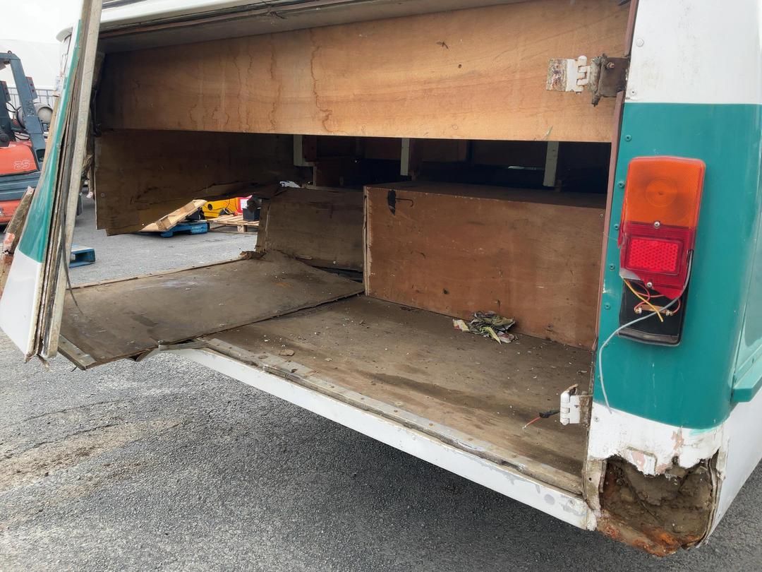 Photo '46' of Ford D300 Motorhome