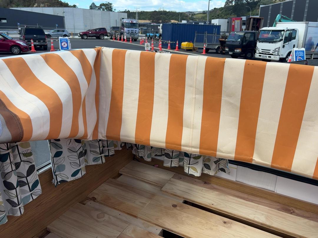 Photo '39' of Chevron Poptop Caravan - Single Photo '39' of Chevron Poptop Caravan - Single