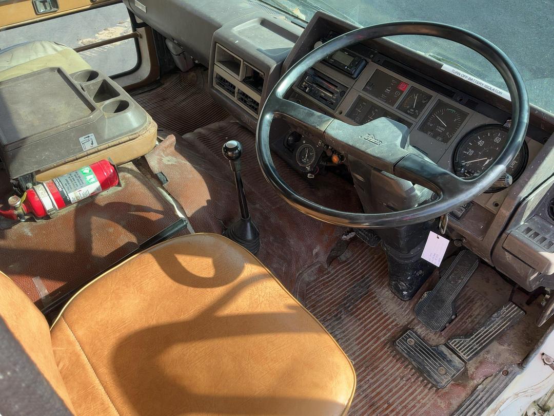 Photo '12' of HINO FN 286A Transporter