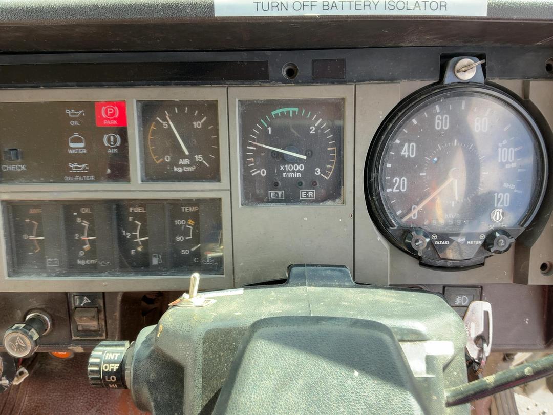 Photo '14' of HINO FN 286A Transporter