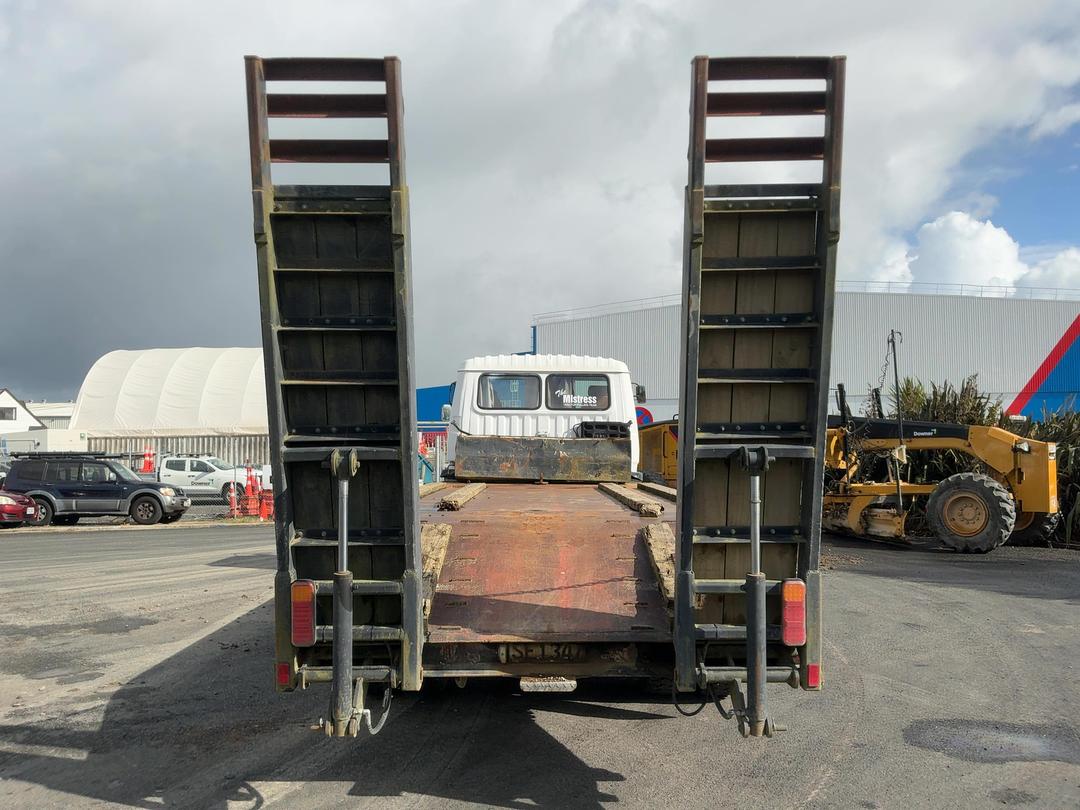 Photo '5' of HINO FN 286A Transporter