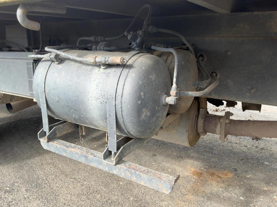 Photo '36' of HINO FN 286A Transporter