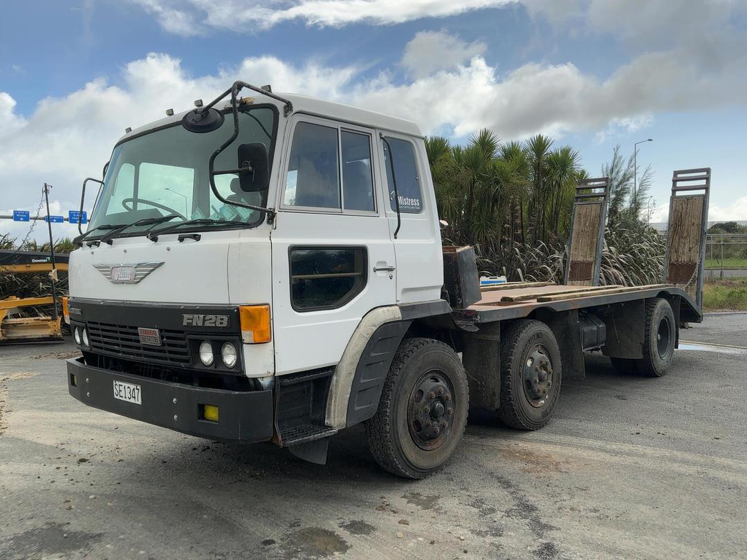 Photo '9' of HINO FN 286A Transporter