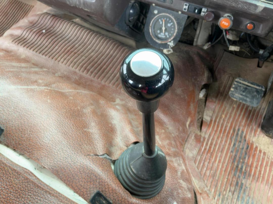 Photo '18' of HINO FN 286A Transporter