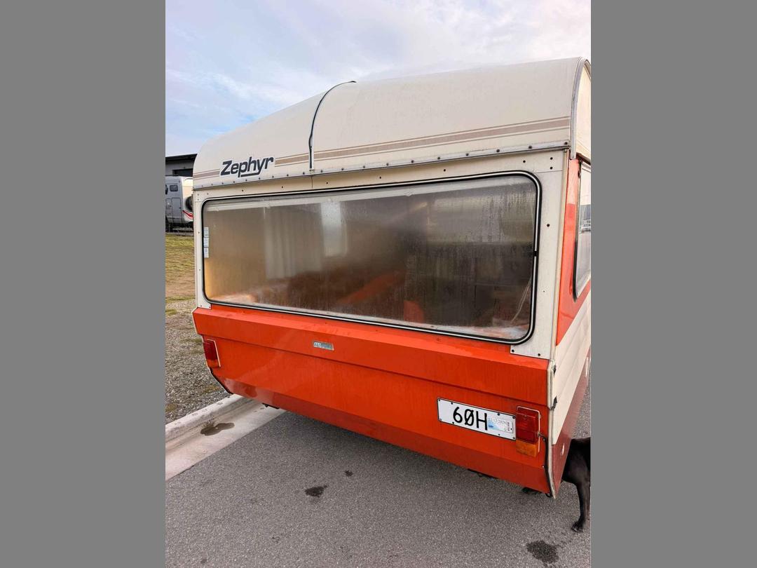 Photo '12' of MODERN ZEPHYR Caravan - Single