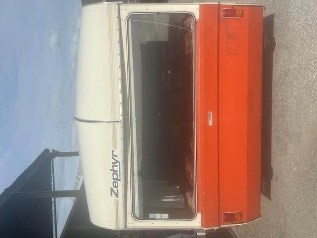 Photo '3' of MODERN ZEPHYR Caravan - Single