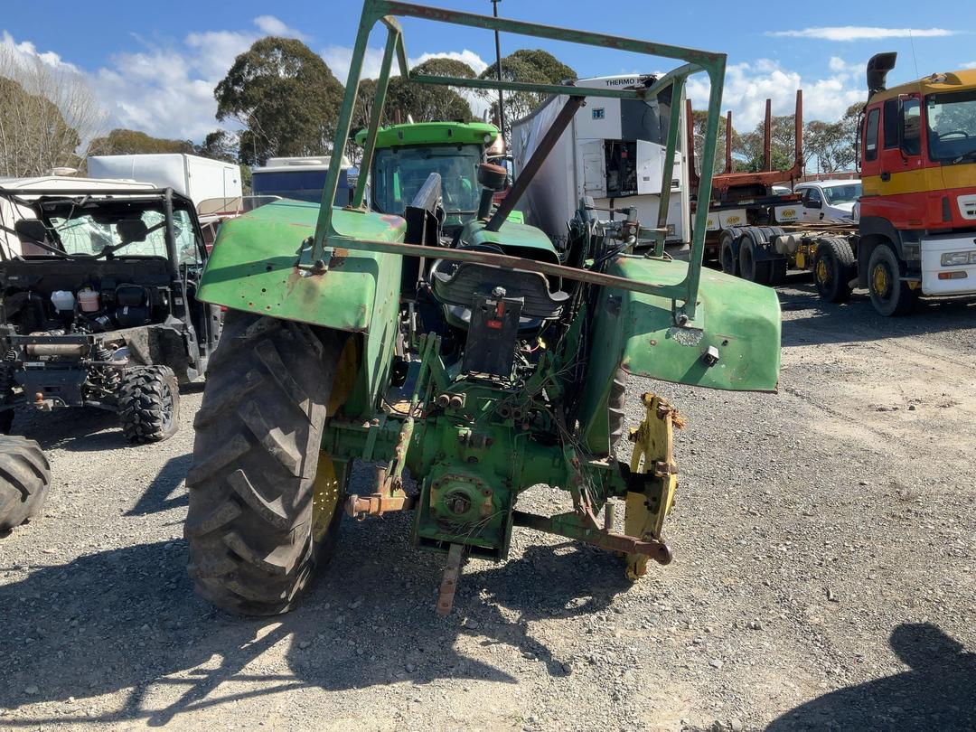 Photo '6' of John Deere 4233DL Tractor