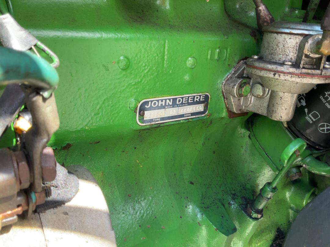 Photo '8' of John Deere 4233DL Tractor