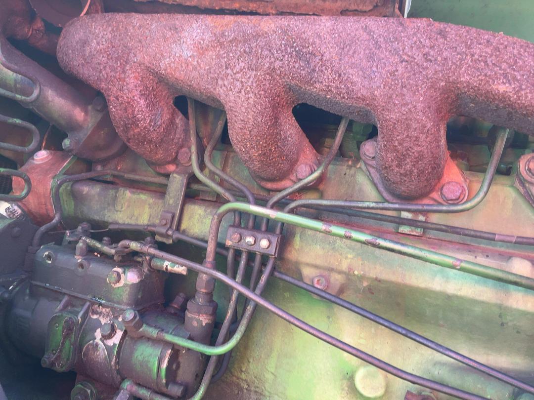 Photo '12' of John Deere 4233DL Tractor
