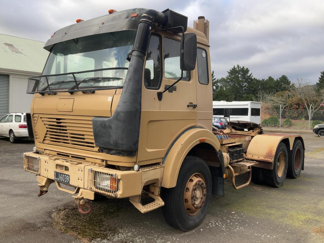 Photo '9' of Mercedes-Benz 2228 Tractor Unit