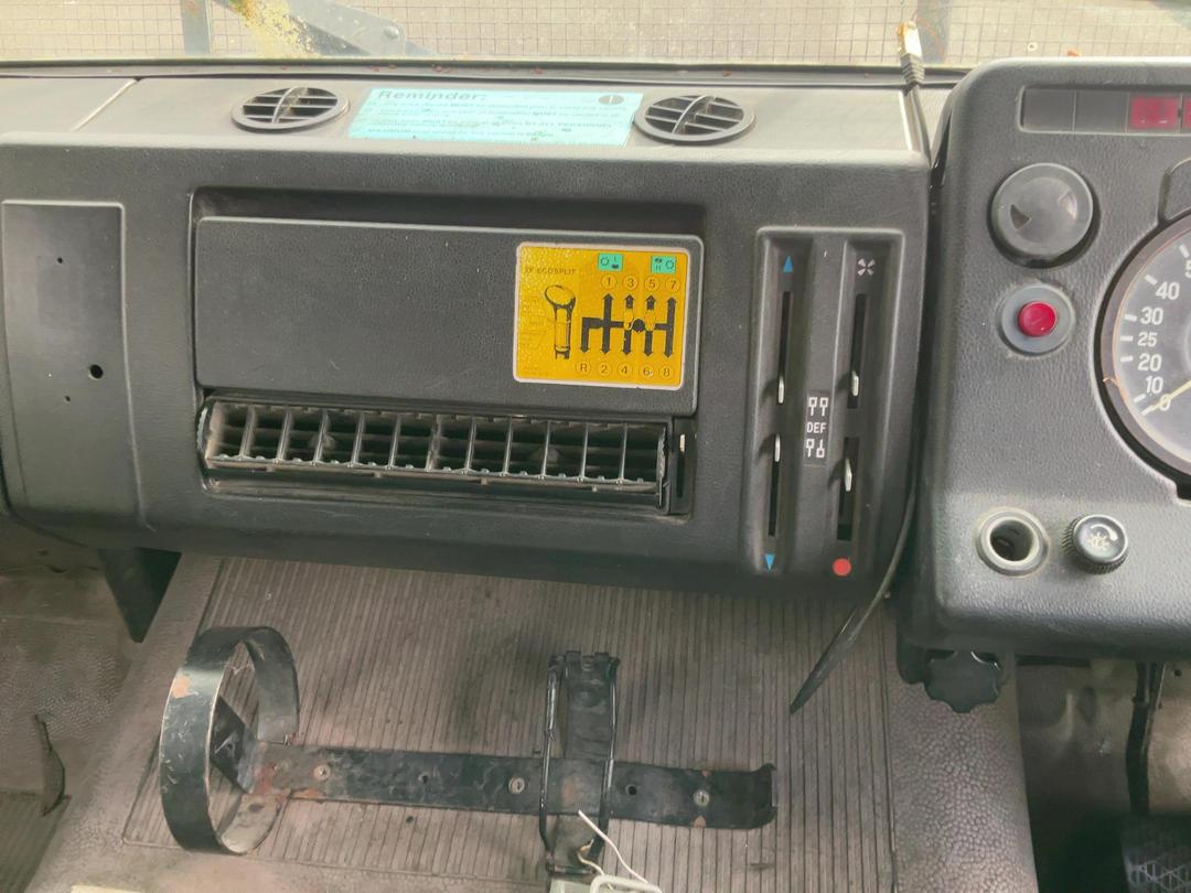 Photo '13' of Mercedes-Benz 2228 Tractor Unit