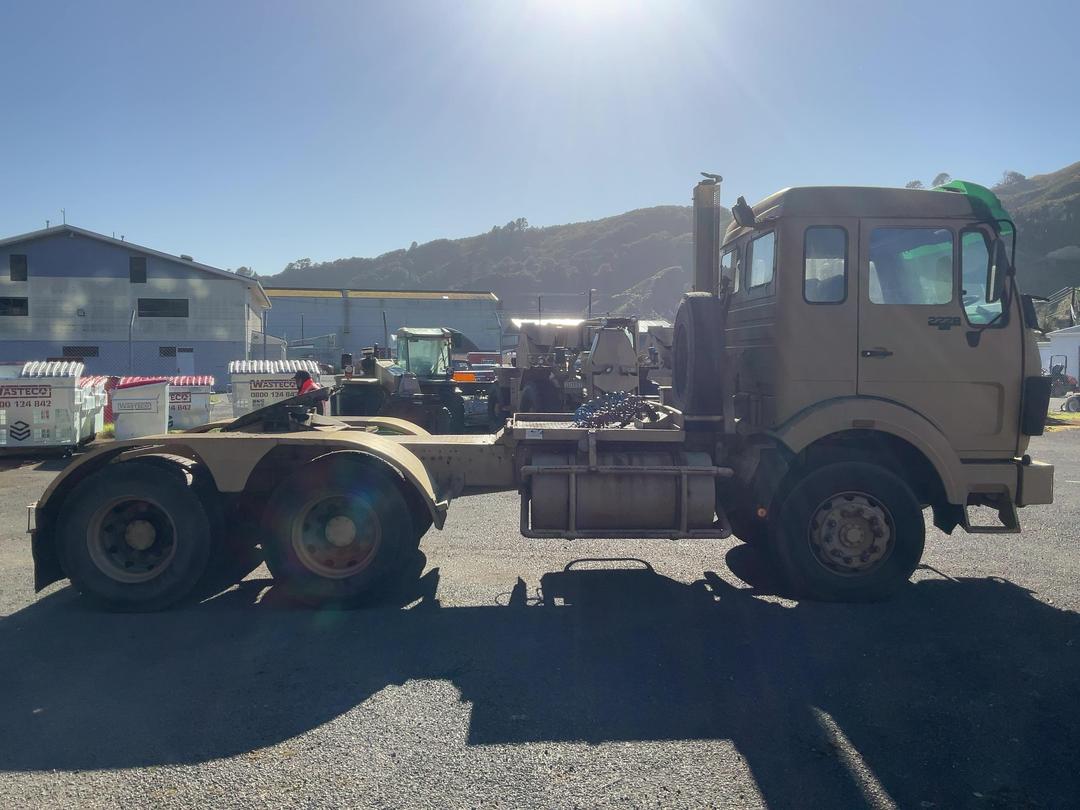Photo '3' of Mercedes-Benz 2228 Tractor Unit