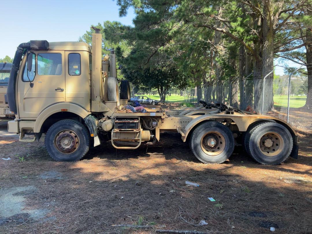 Photo '9' of Mercedes-Benz 222830 Tractor Unit