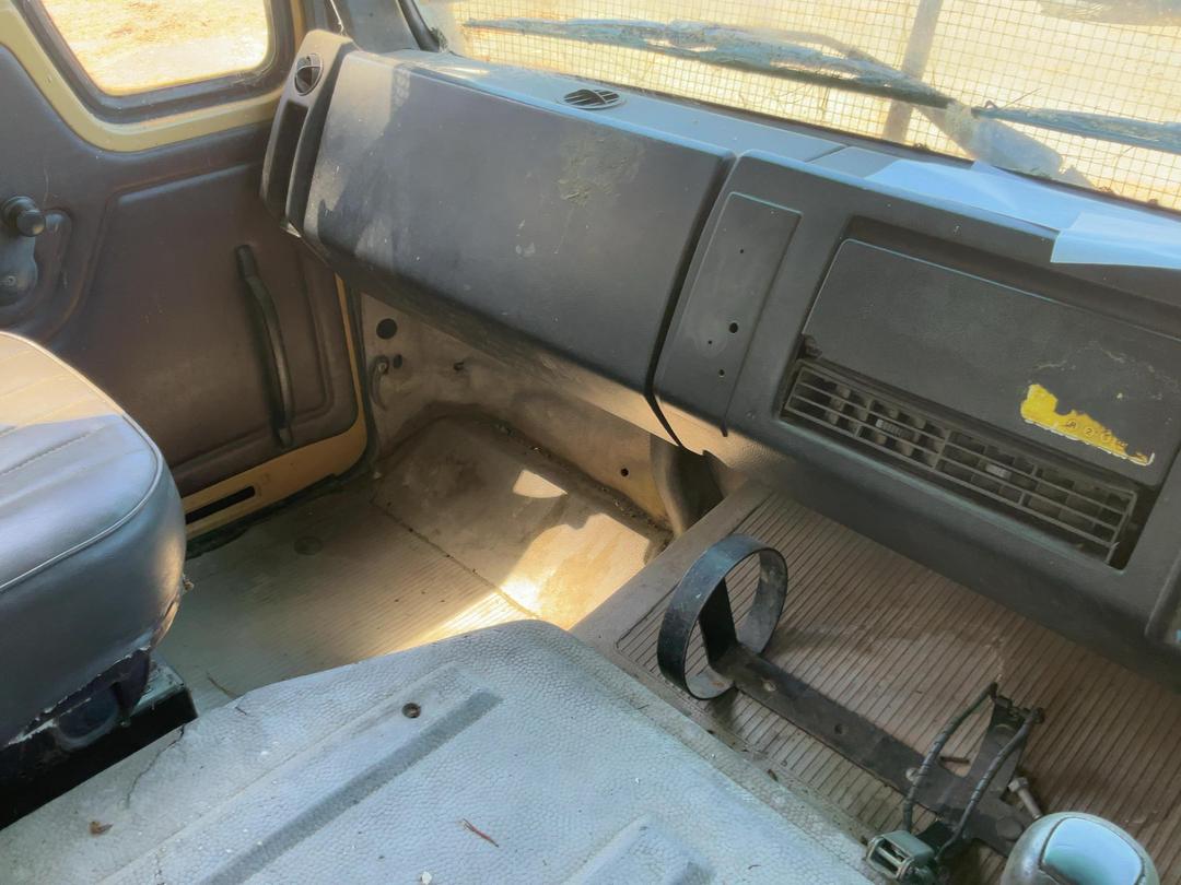 Photo '15' of Mercedes-Benz 222830 Tractor Unit