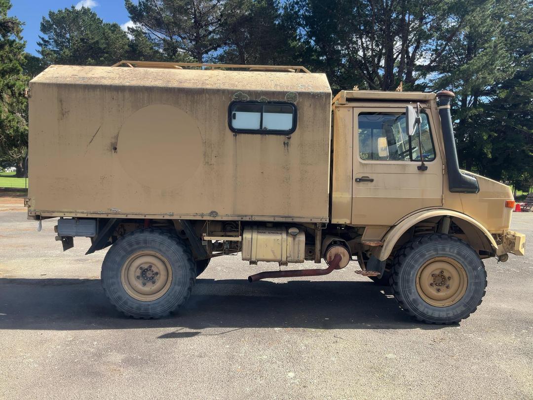Photo '3' of Mercedes-Benz U 13OOL Ambulance