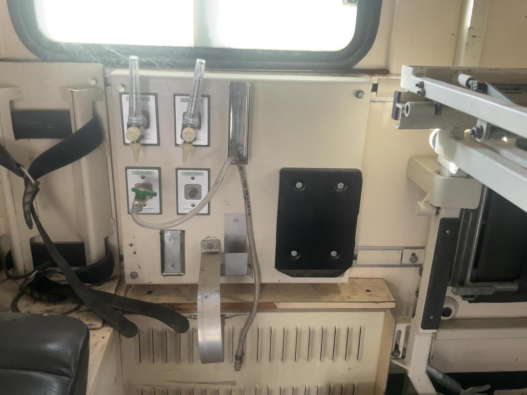 Photo '23' of Mercedes-Benz U1300L Ambulance