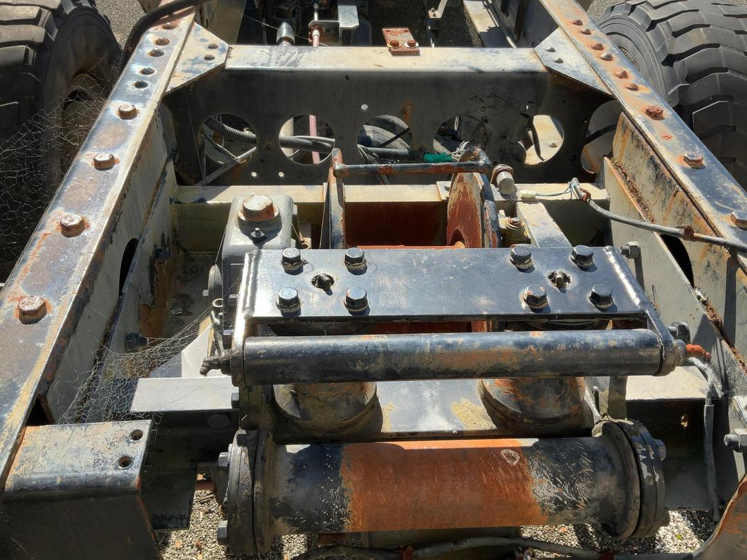 Photo '17' of Hino GT 1118 Cab Chassis