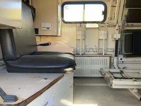 Photo '21' of Mercedes-Benz U1300L Ambulance