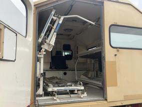 Photo '19' of Mercedes-Benz U1300L Ambulance