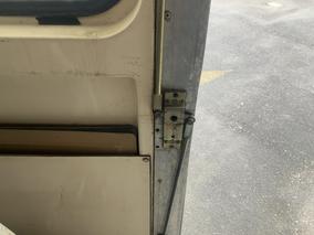 Photo '21' of Mercedes-Benz U1300L Ambulance