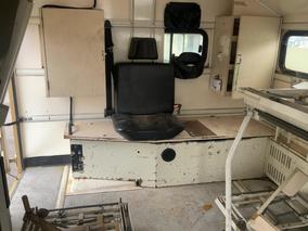 Photo '22' of Mercedes-Benz U1300L Ambulance