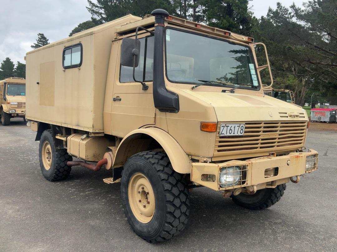 Photo '1' of Mercedes-Benz U1300L Ambulance