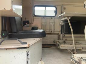 Photo '22' of Mercedes-Benz U1300L Ambulance