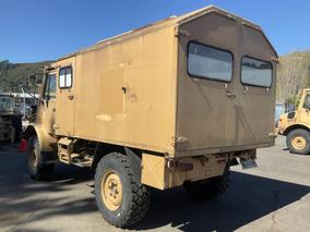 Photo '10' of Mercedes-Benz U1300L Ambulance