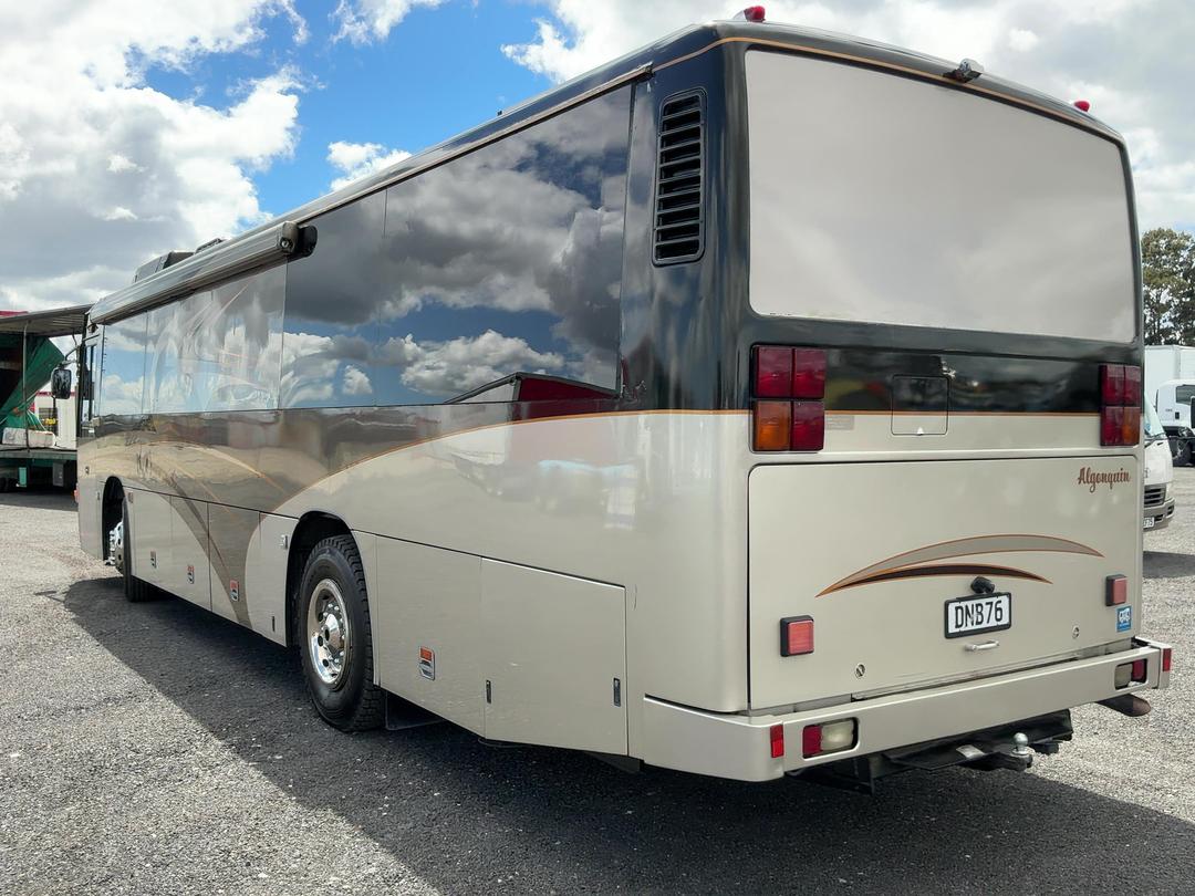 Photo '5' of Hino Blue Ribbon HU27 Motorhome Photo '5' of Hino Blue Ribbon HU27 Motorhome