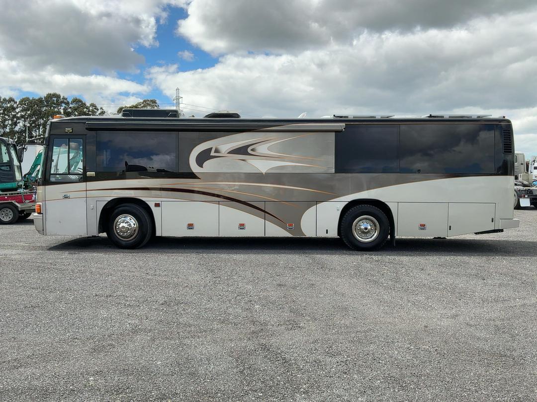 Photo '6' of Hino Blue Ribbon HU27 Motorhome Photo '6' of Hino Blue Ribbon HU27 Motorhome