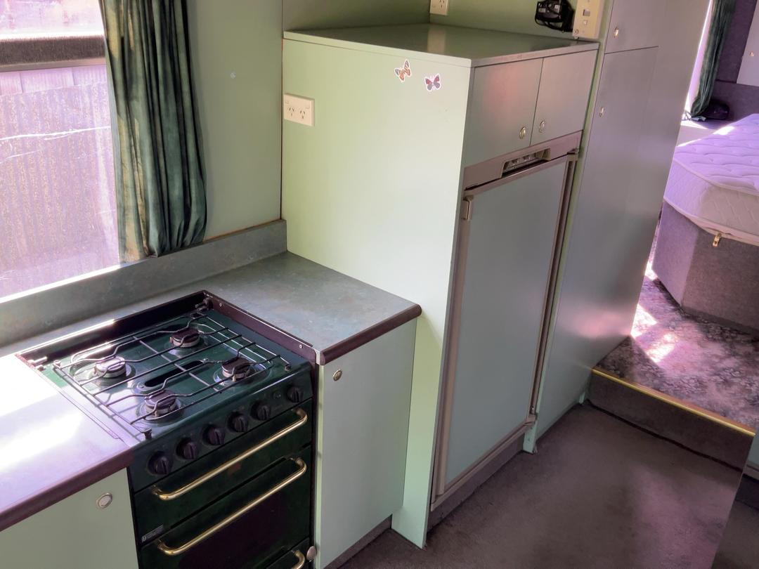 Photo '15' of Isuzu LR Motorhome Photo '15' of Isuzu LR Motorhome