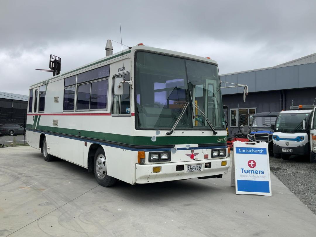 Photo '2' of Isuzu LR Motorhome Photo '2' of Isuzu LR Motorhome