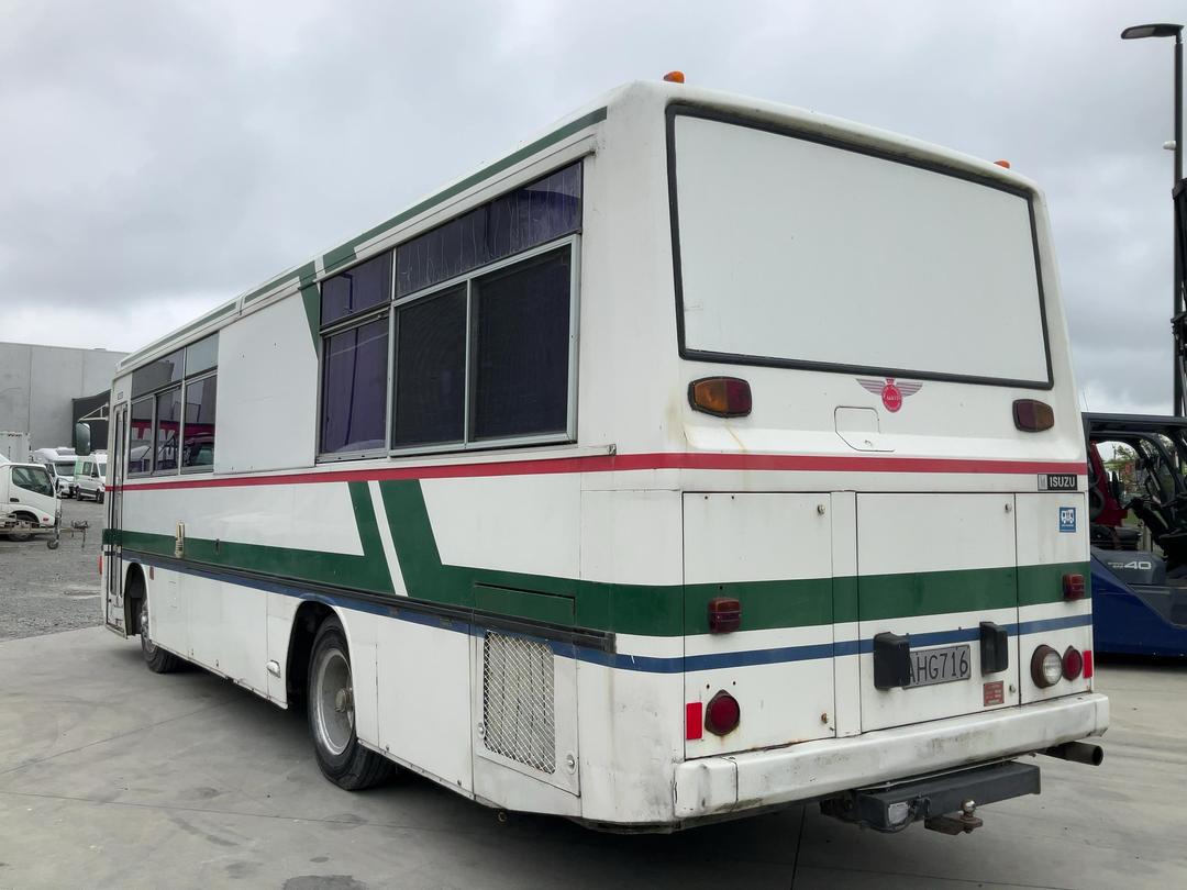 Photo '6' of Isuzu LR Motorhome Photo '6' of Isuzu LR Motorhome
