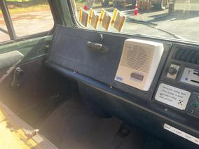 Photo '17' of Mercedes-Benz U1300L Ambulance